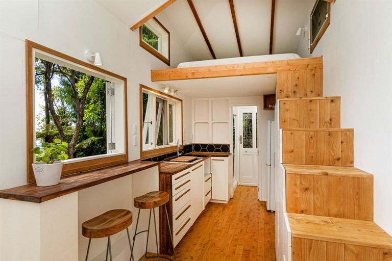 Photo of property in 160 Opanuku Road, Henderson Valley, Auckland, 0612