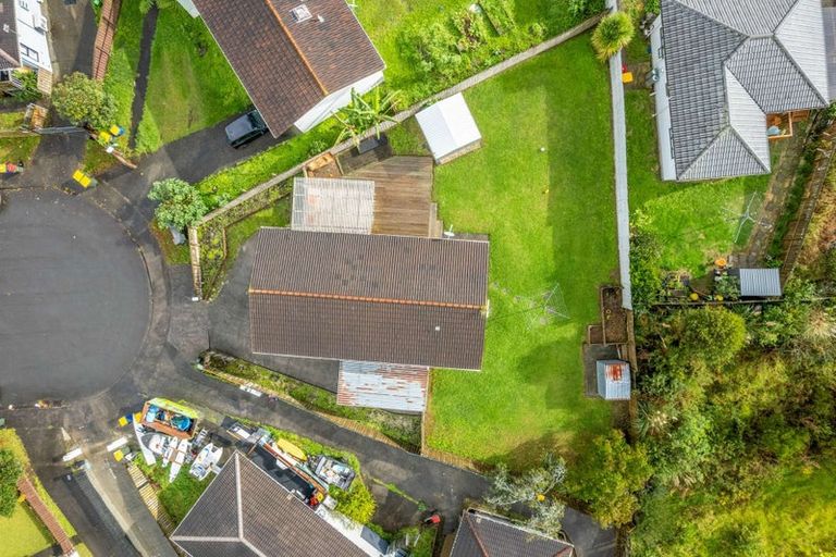 Photo of property in 6 Fernhaven Place, Massey, Auckland, 0614