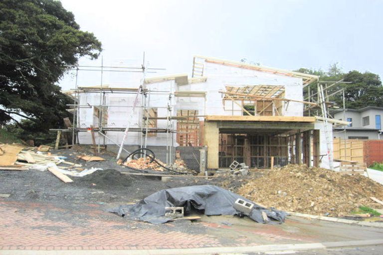 Photo of property in 15 Tuakura Way, The Gardens, Auckland, 2105