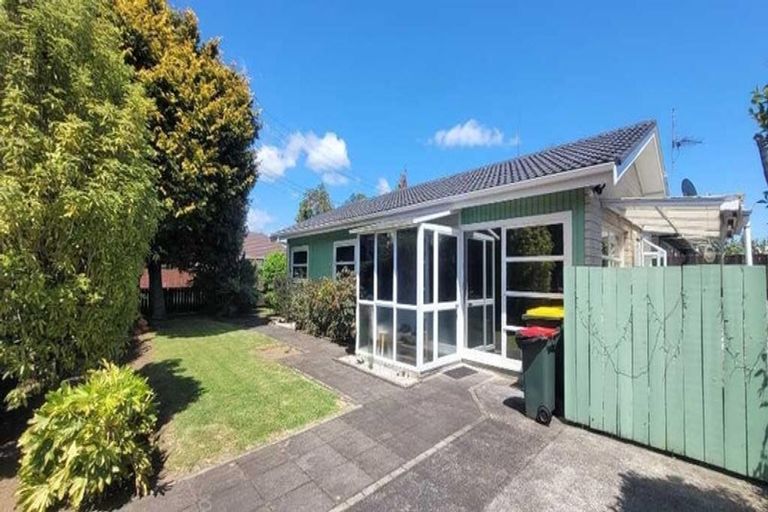 Photo of property in 1/49 East Street, Papakura, 2110
