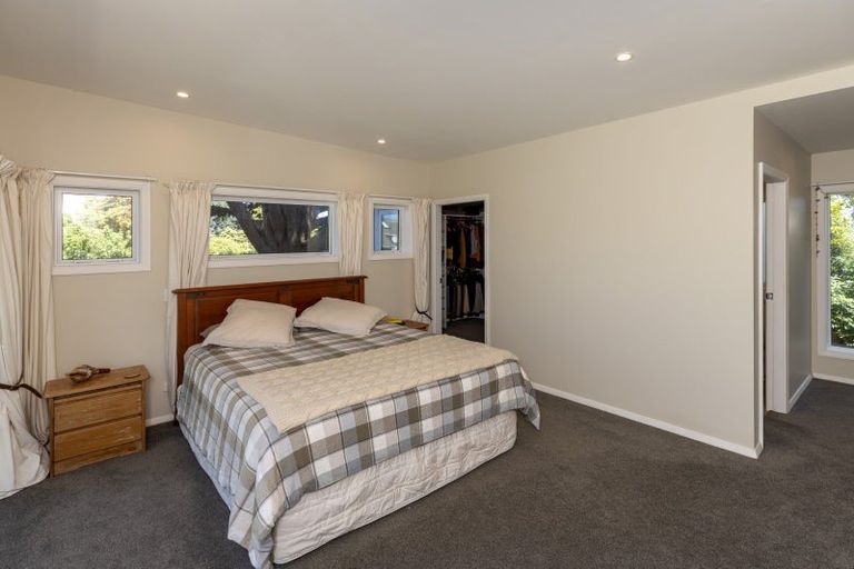 Photo of property in 35 Tennis Court Road, Raumati South, Paraparaumu, 5032