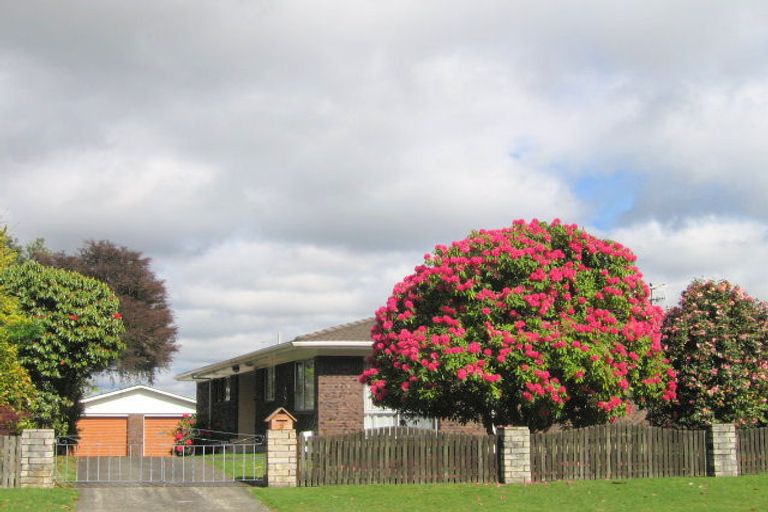 Photo of property in 19 Tumene Drive, Owhata, Rotorua, 3010