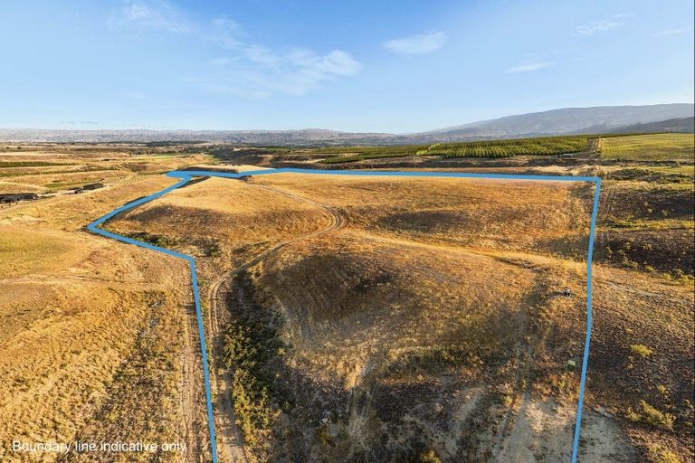 Photo of property in 35 Kordia Way, Waikerikeri, 9391