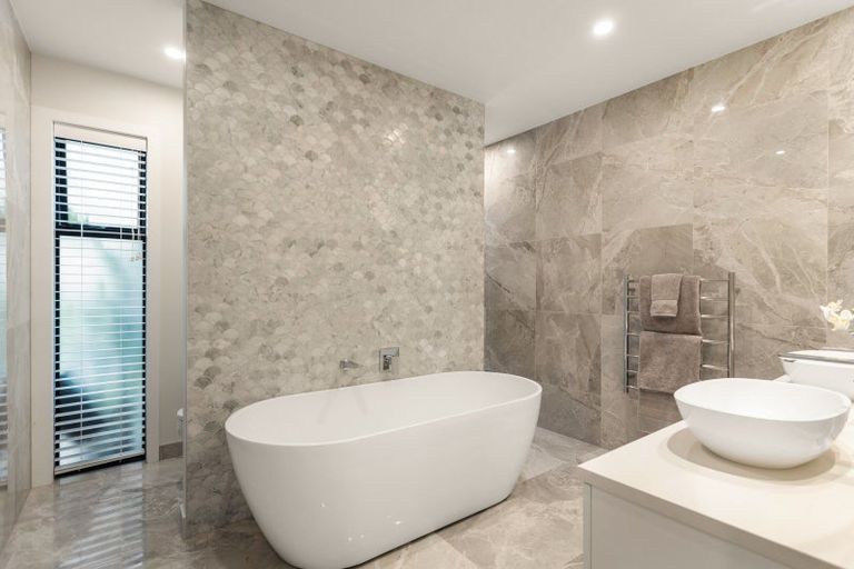 Photo of property in 13 Awatea Drive, Whitianga, 3510