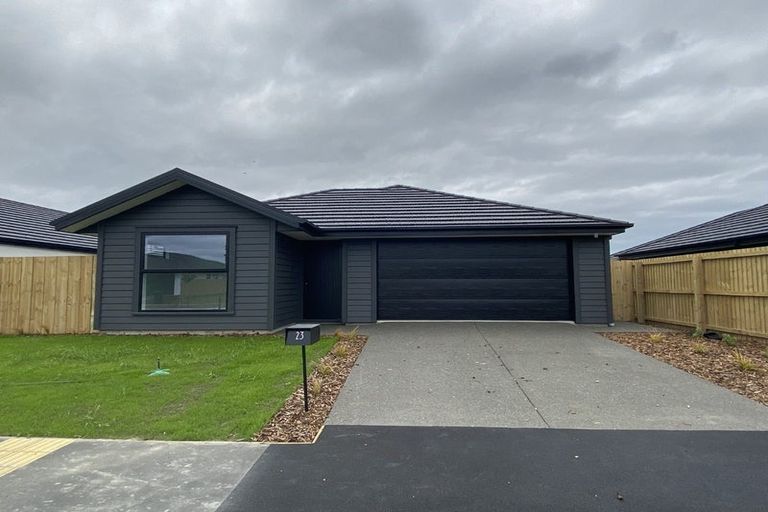 Photo of property in 23 Bill Hammond Drive, Belfast, 8051