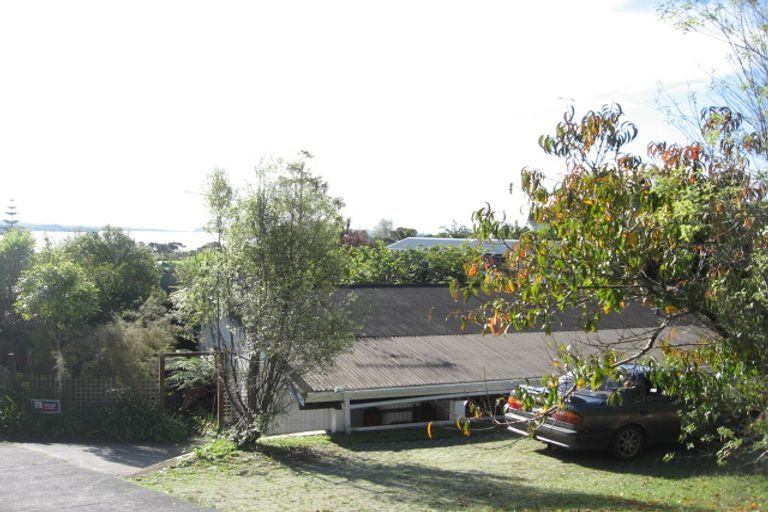 Photo of property in 23 Copperfield Terrace, Mellons Bay, Auckland, 2014