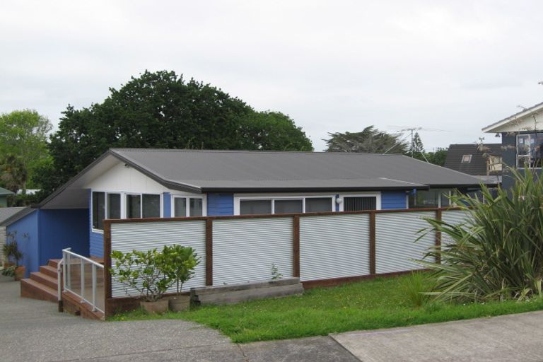Photo of property in 2/46 Zealandia Road, Manly, Whangaparaoa, 0930
