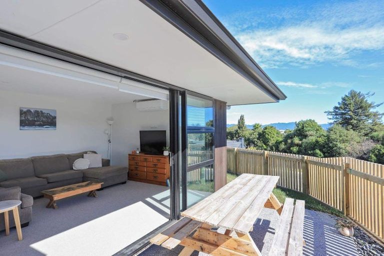 Photo of property in 10 Pataki Place, Omokoroa, 3114