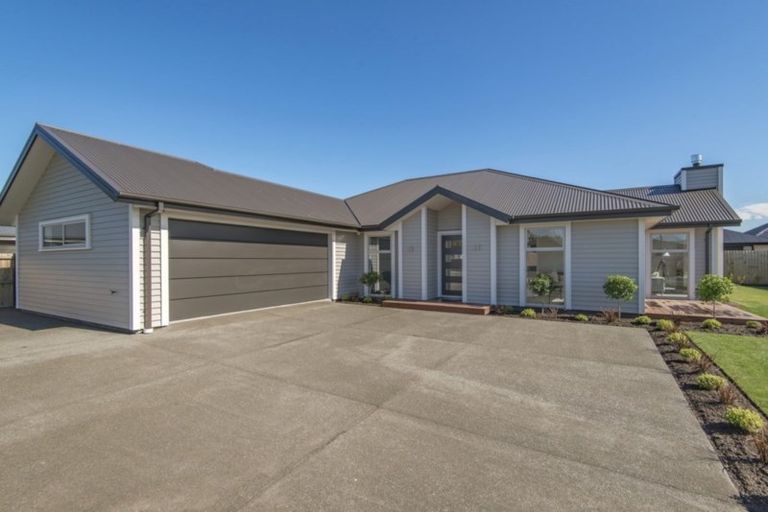 Photo of property in 3 Luxembourg Crescent, Halswell, Christchurch, 8025