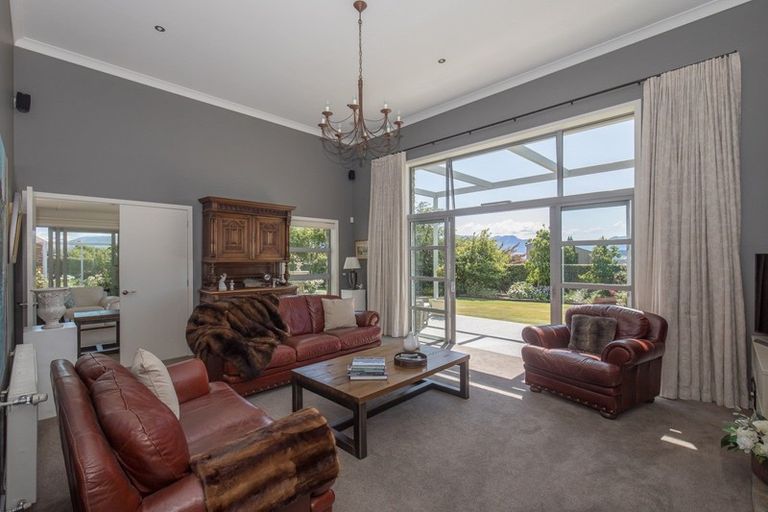 Photo of property in 2 Elderberry Crescent, Wanaka, 9305
