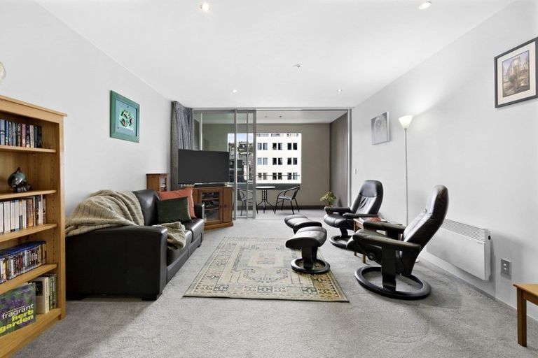 Photo of property in Sanctum Apartment, 10 Ebor Street, Te Aro, Wellington, 6011