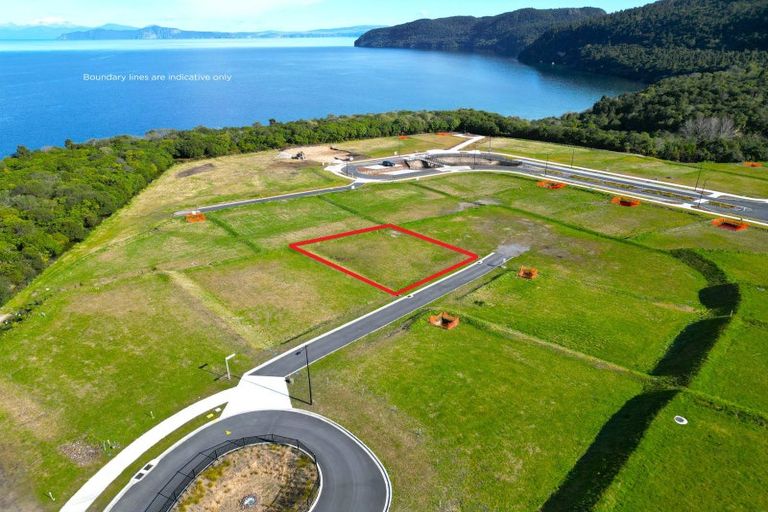 Photo of property in 12 Broadleaf Way, Kinloch, 3377