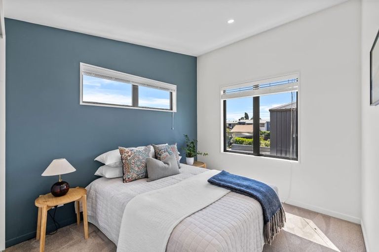Photo of property in 2/104 Burke Street, Sydenham, Christchurch, 8023