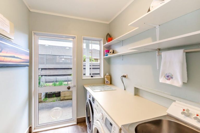 Photo of property in 26 Awanui Drive, Waikanae, 5036