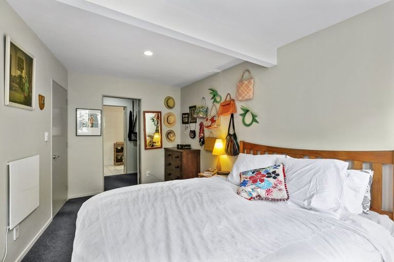 Photo of property in 30 Lawson Place, Mount Victoria, Wellington, 6011