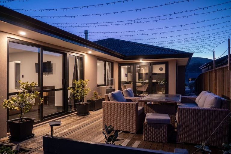 Photo of property in 13 Howden Drive, Jacks Point, 9371