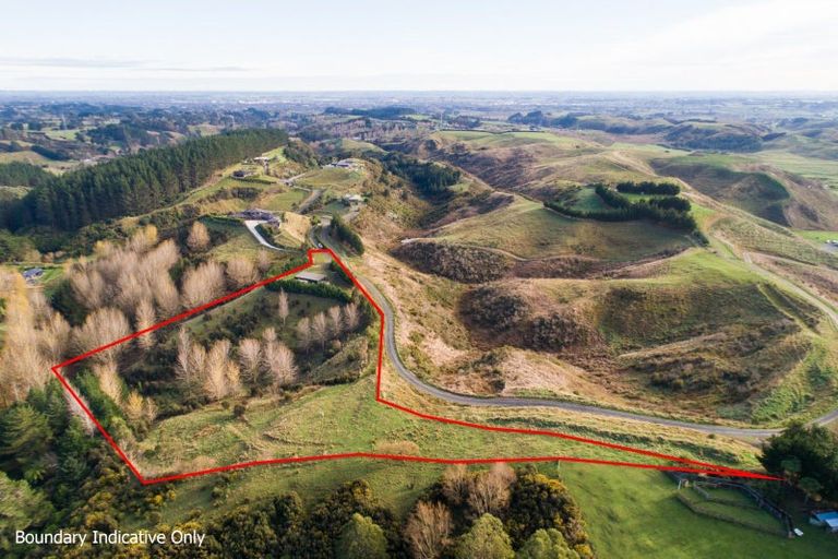 Photo of property in 82 County Heights Drive, Aokautere, 4471