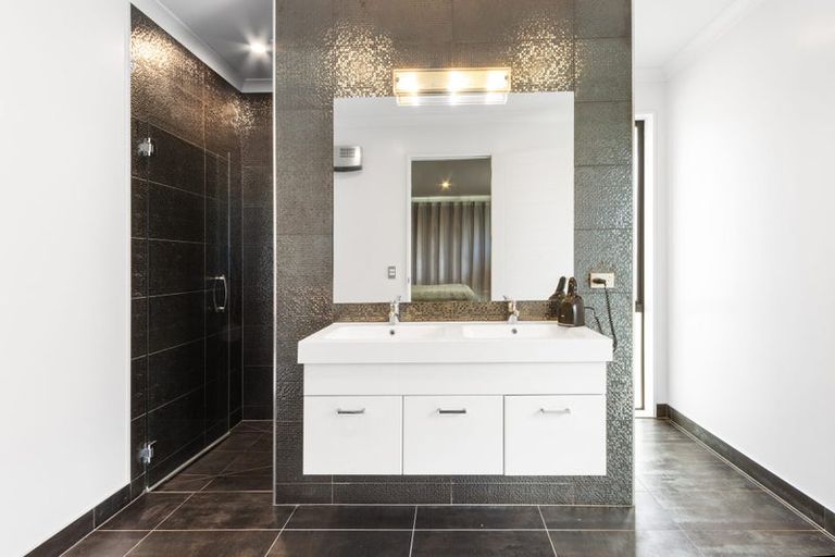 Photo of property in 61 Sutherland Drive, Kaiapoi, 7630