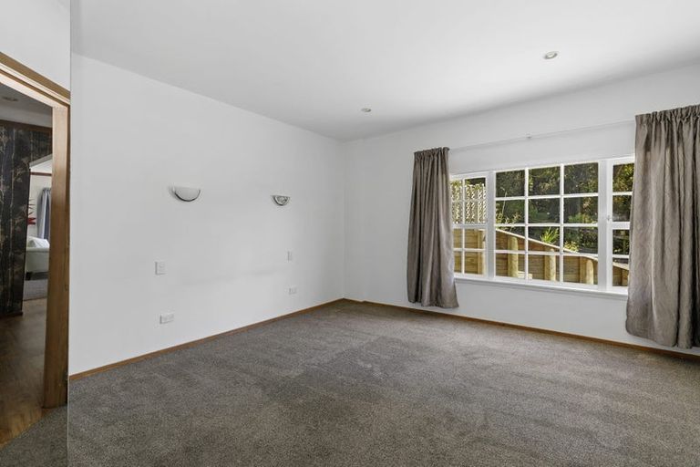 Photo of property in 128 Manuka Street, Stokes Valley, Lower Hutt, 5019