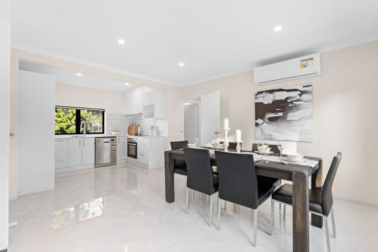 Photo of property in 65 Annett Road, Kumeu, 0891