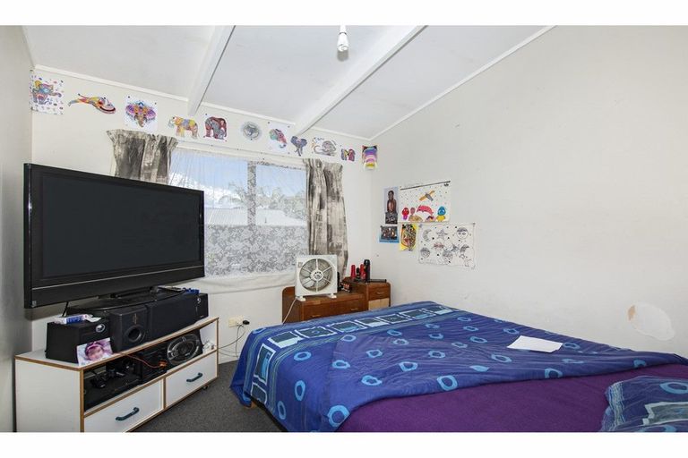 Photo of property in 22 Tikorangi Place, Morningside, Whangarei, 0110