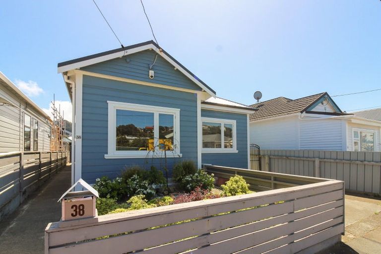 Photo of property in 38 Salek Street, Kilbirnie, Wellington, 6022