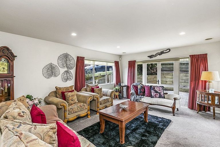 Photo of property in 24 Waverton Terrace, Churton Park, Wellington, 6037