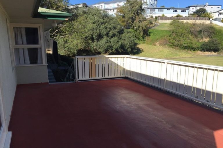 Photo of property in 23 Coote Road, Bluff Hill, Napier, 4110