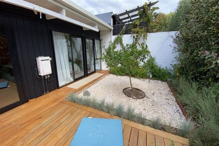 Photo of property in 3/246 Lake Road, Hauraki, Auckland, 0622