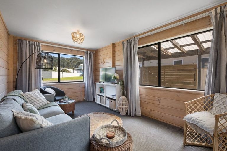 Photo of property in 42 Beach Road, Waihi Beach, 3611
