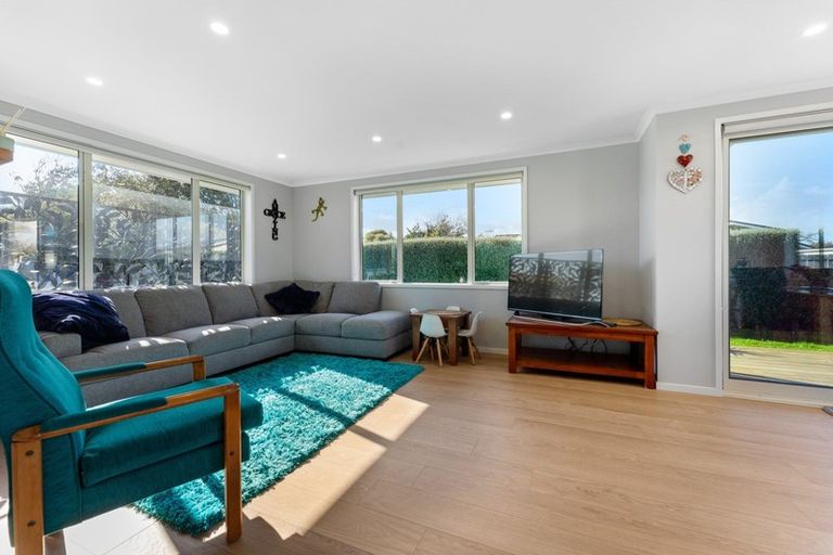 Photo of property in 9 Manuka Place, Hawera, 4610