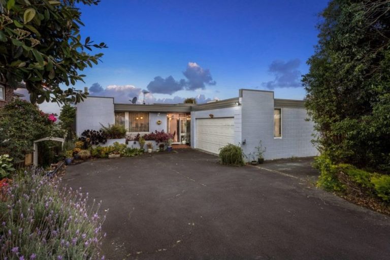 Photo of property in 45 Te Atatu Road, Te Atatu South, Auckland, 0610