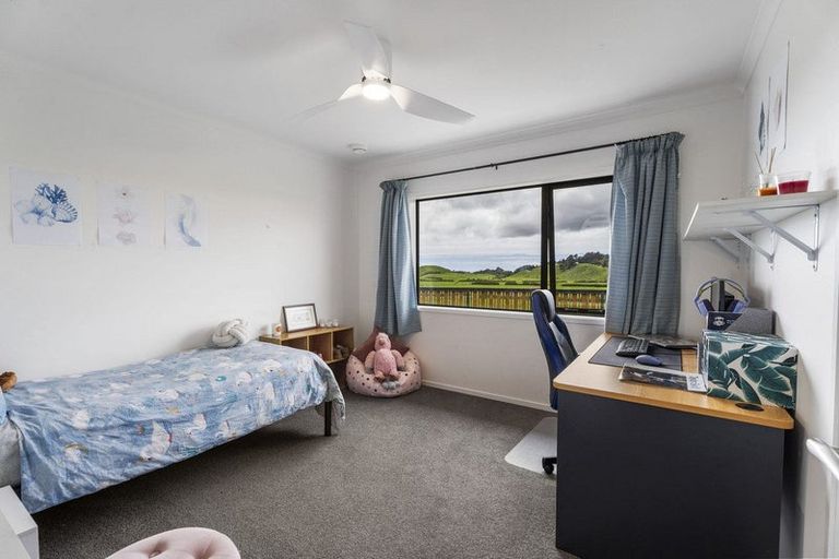 Photo of property in 130 Hurworth Road, Hurworth, New Plymouth, 4371