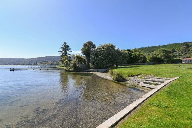 Photo of property in 20 Aoturoa Avenue, Rotoiti Forest, Rotorua, 3074