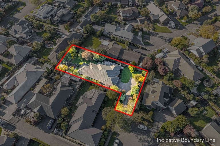 Photo of property in 15 Hemingford Place, Halswell, Christchurch, 8025