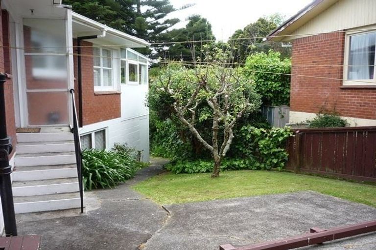 Photo of property in 19 Rodney Street, Howick, Auckland, 2014