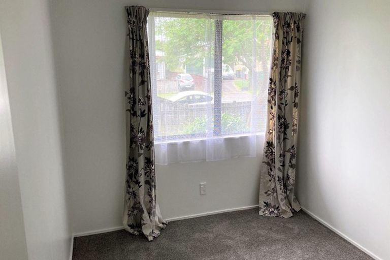 Photo of property in 33 Crawshaw Drive, Nawton, Hamilton, 3200