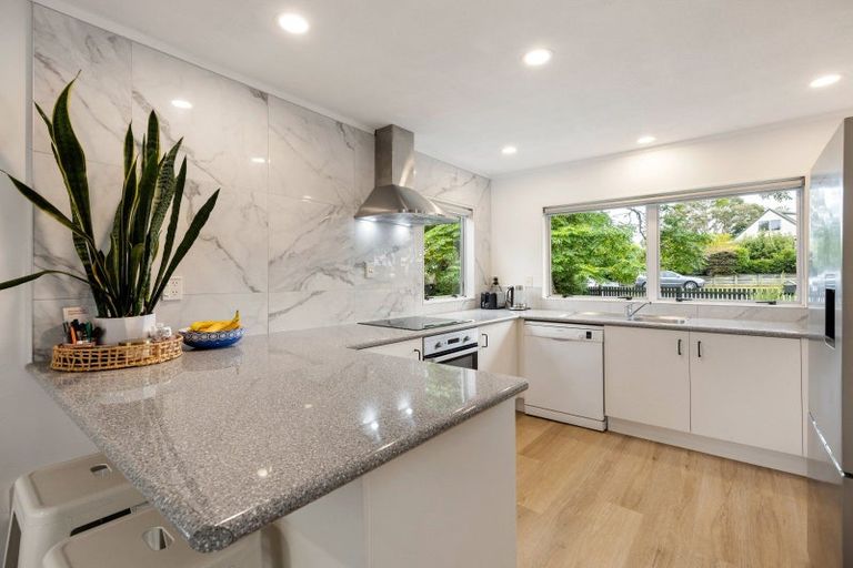 Photo of property in 34 Cromwell Drive, Fitzroy, Hamilton, 3206