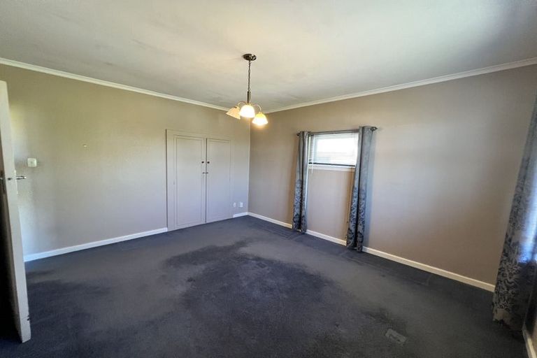 Photo of property in 33 Neill Street, Hornby, Christchurch, 8042