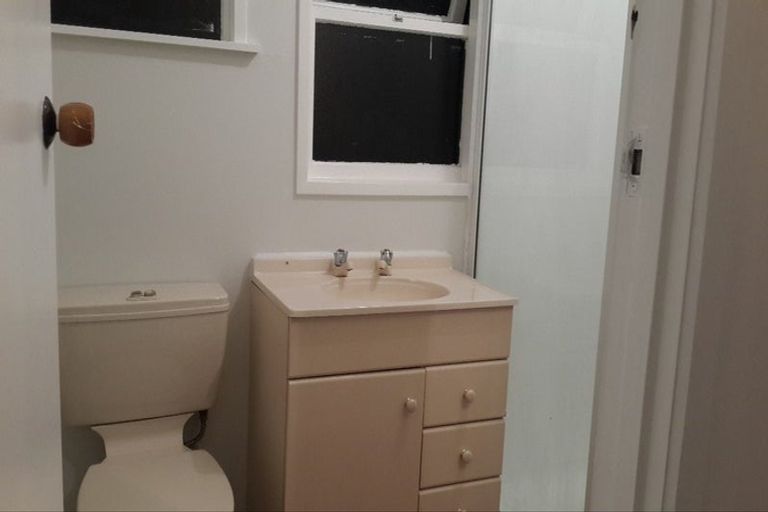 Photo of property in 3/29 Taharoto Road, Takapuna, Auckland, 0622