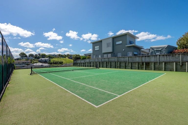 Photo of property in 17 Karauria Lane, Orewa, 0931