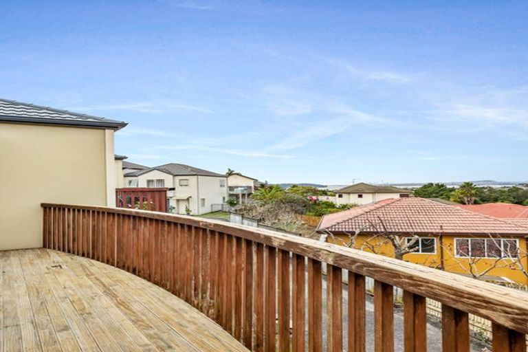 Photo of property in 145e Hobsonville Road, West Harbour, Auckland, 0618