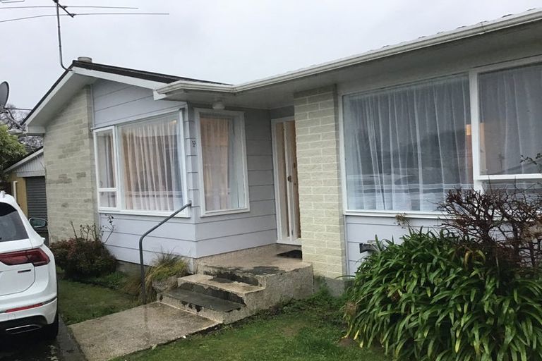 Photo of property in 13a Waddington Drive, Naenae, Lower Hutt, 5011