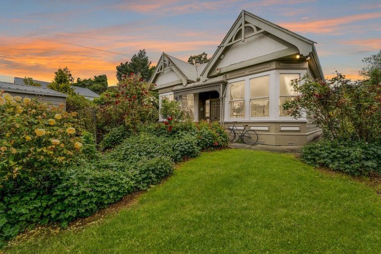 Photo of property in 104 Main South Road, Green Island, Dunedin, 9018