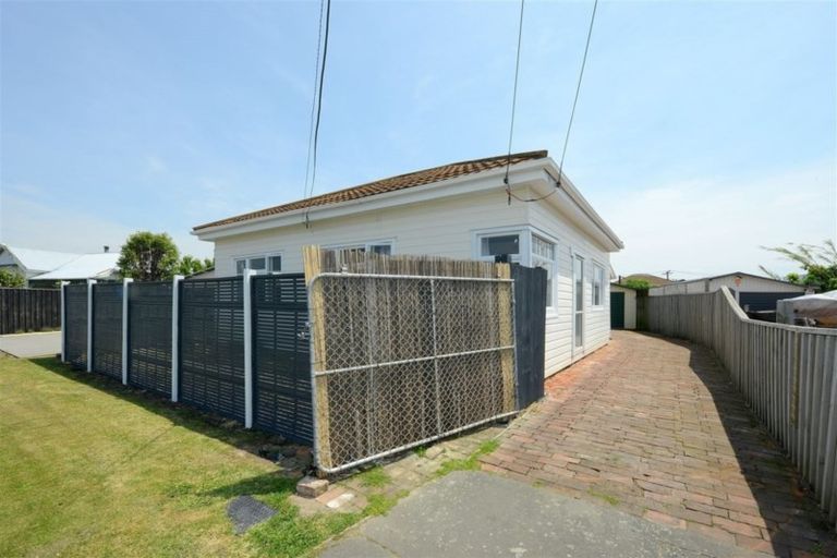Photo of property in 12 Manning Place, Woolston, Christchurch, 8023