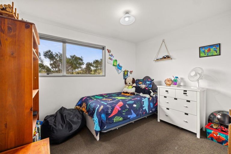 Photo of property in 8 Kaipatiki Rise, Haruru, 0204