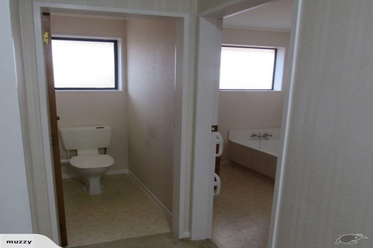 Photo of property in 4a Richmond Street, Wallaceville, Upper Hutt, 5018