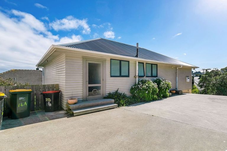 Photo of property in 14 Downes Street, Titahi Bay, Porirua, 5022