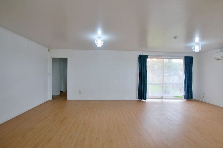 Photo of property in 56 Ruze Vida Drive, Massey, Auckland, 0614
