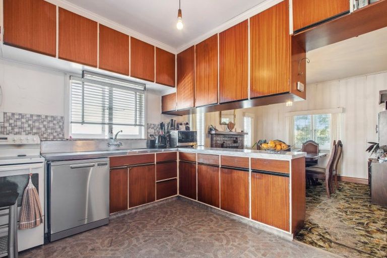 Photo of property in 56 Great South Road, Papakura, 2110